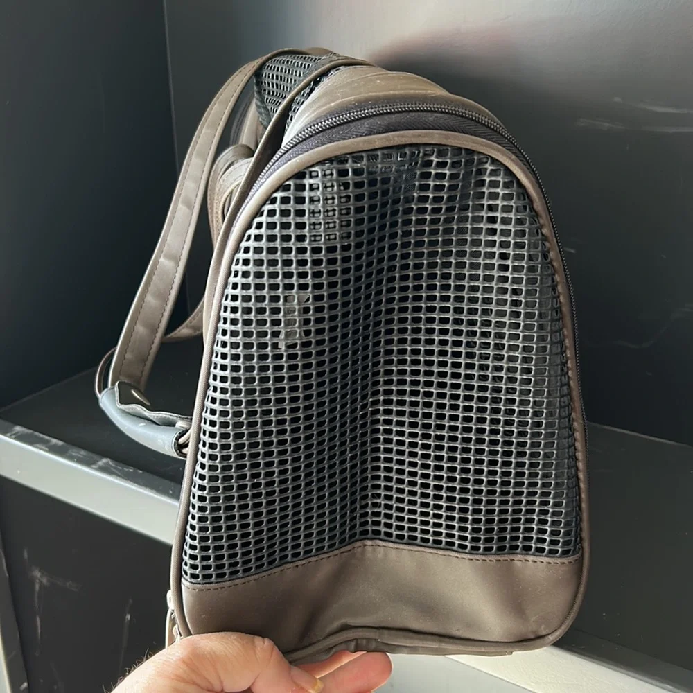 Samsonite Lightweight Dog Cat Small Animal Travel Carrier Plane Train Car Travel